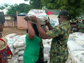Army Distributes Fertiliser to Farmers in Jigawa Under&hellip;