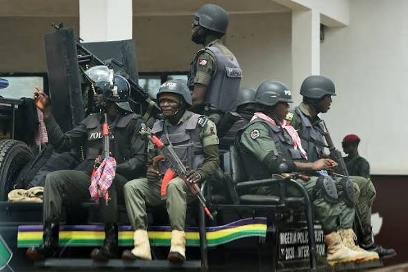 Armed Robbers Raid Estates in Atan-Ota, Police Recover…