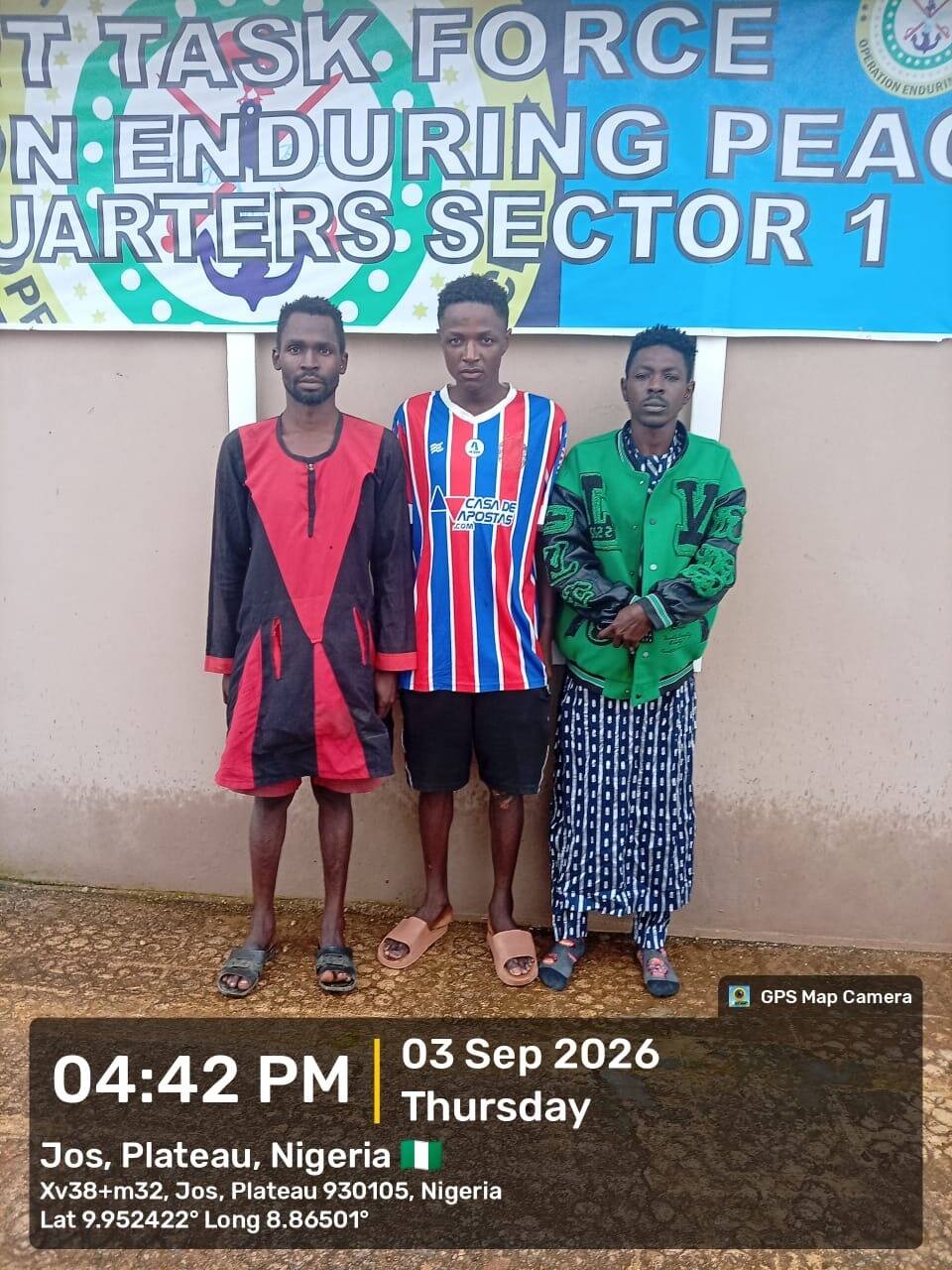 Troops arrest three suspected phone snatchers in Plateau
